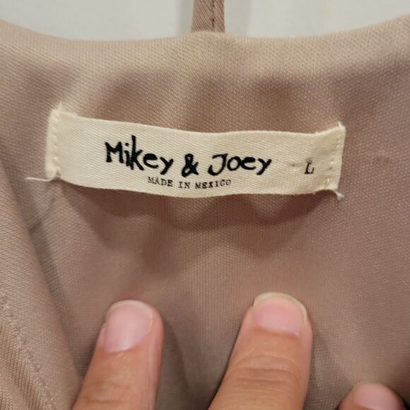 Mikey and joey tan tight fitted dress - Picture 5 of 10